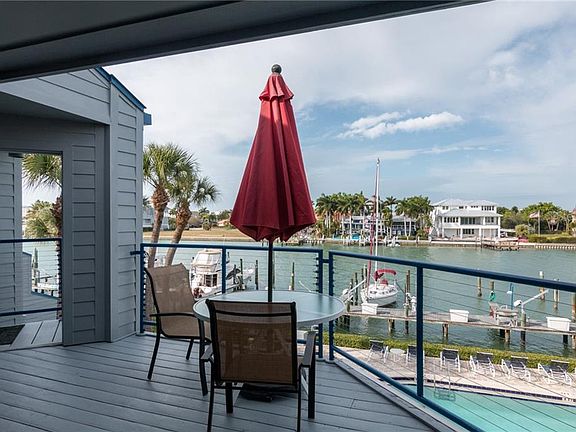 3rd image of 910 Pinellas Bayway S APT 206