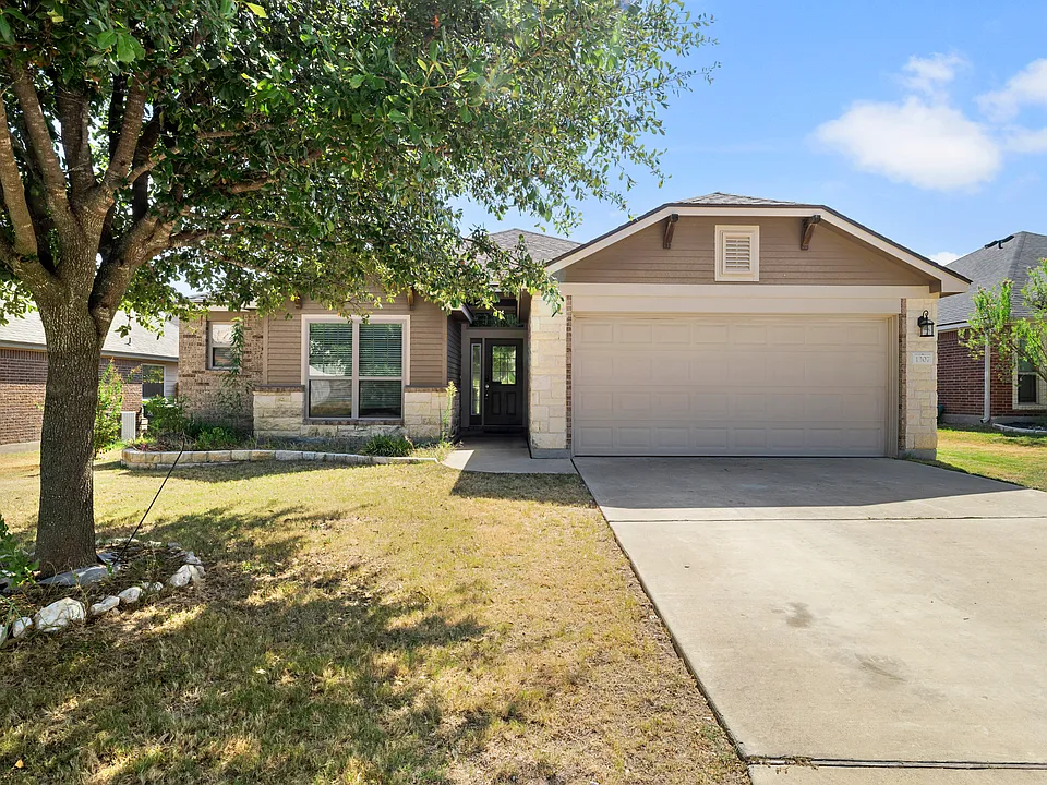 1307 Branchwood Way