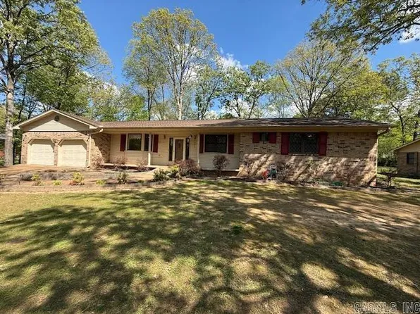 1541 Betty Jean St, Batesville, AR 72501