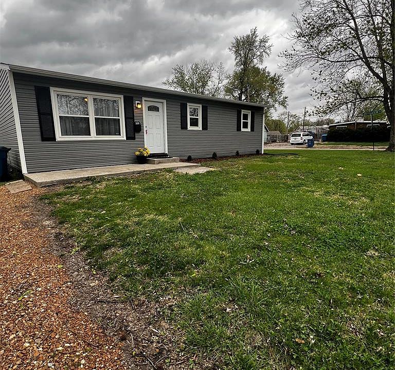 1st image of 169 Briarmoor Ln