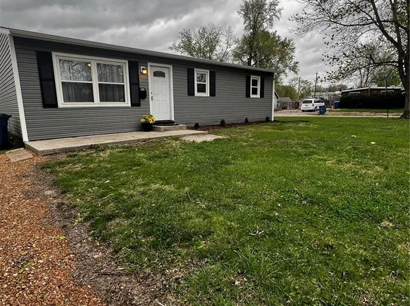 169 Briarmoor Ln, Granite City, IL 62040