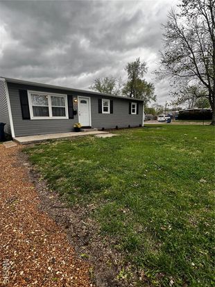 169 Briarmoor Ln, Granite City, IL 62040