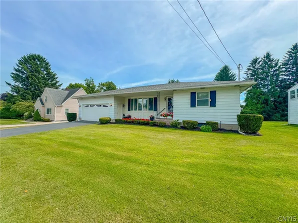 28 Wilbur Ave, Auburn, NY 13021