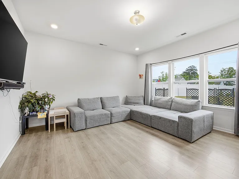 1401 Addison Lake St — Photo 12