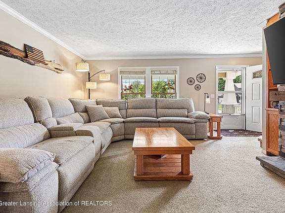 3rd image of 5656 Marylouise St