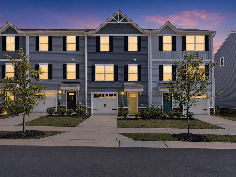 1st image of 424 Emerald Shire Way
