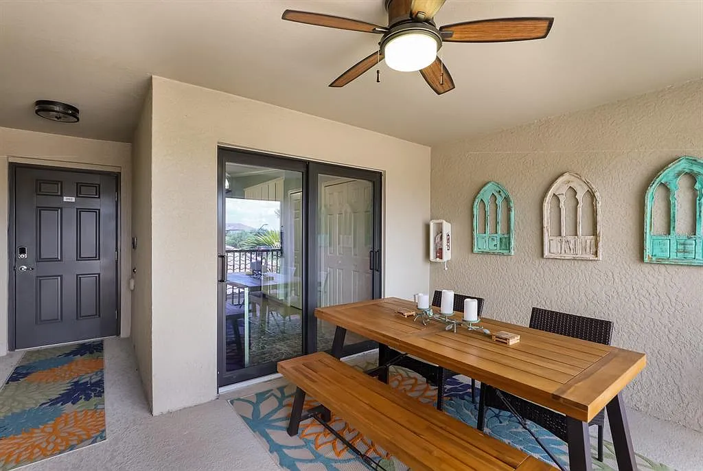 2 bed, 2.0 bath, 1355 sqft, $3,300 — Photo 4