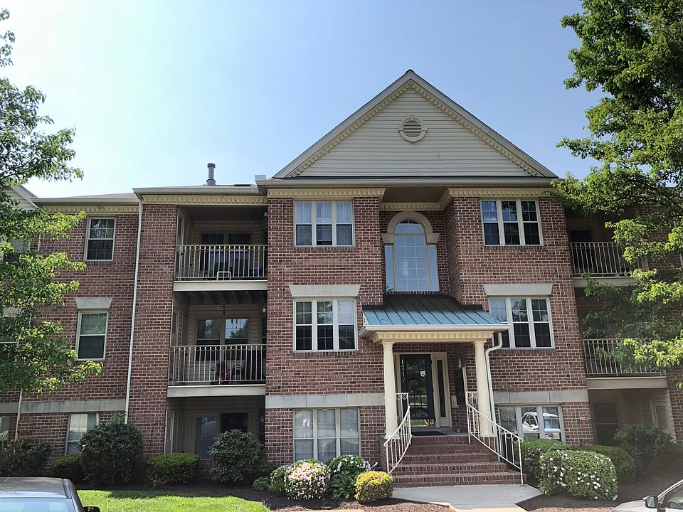 1st image of 1717 Landmark Dr Unit 2G