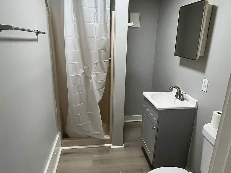 109 Emerson St #1 — Photo 4