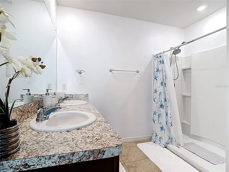 241 Meadowbrook Blvd — Photo 19