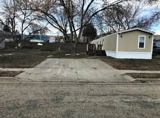 2828 E Irwin St, Pierre, SD 57501