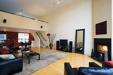 1st image of 15 Lucerne St APT 1