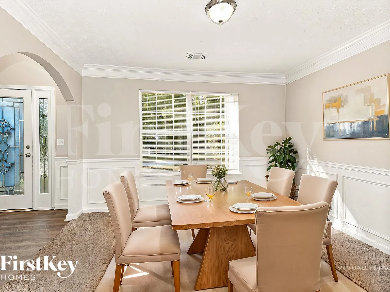 4 bed, 3.0 bath, 2504 sqft, $2,400 — Photo 4