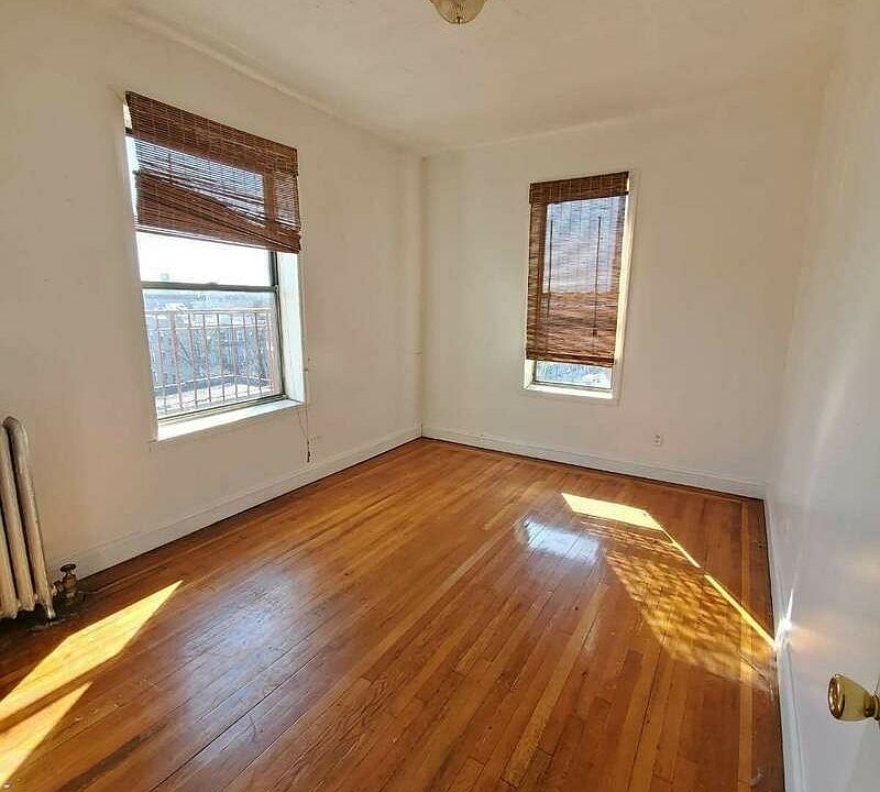 1st image of 225 Parkside Ave #67