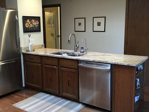 3rd image of 105 Baker Dr