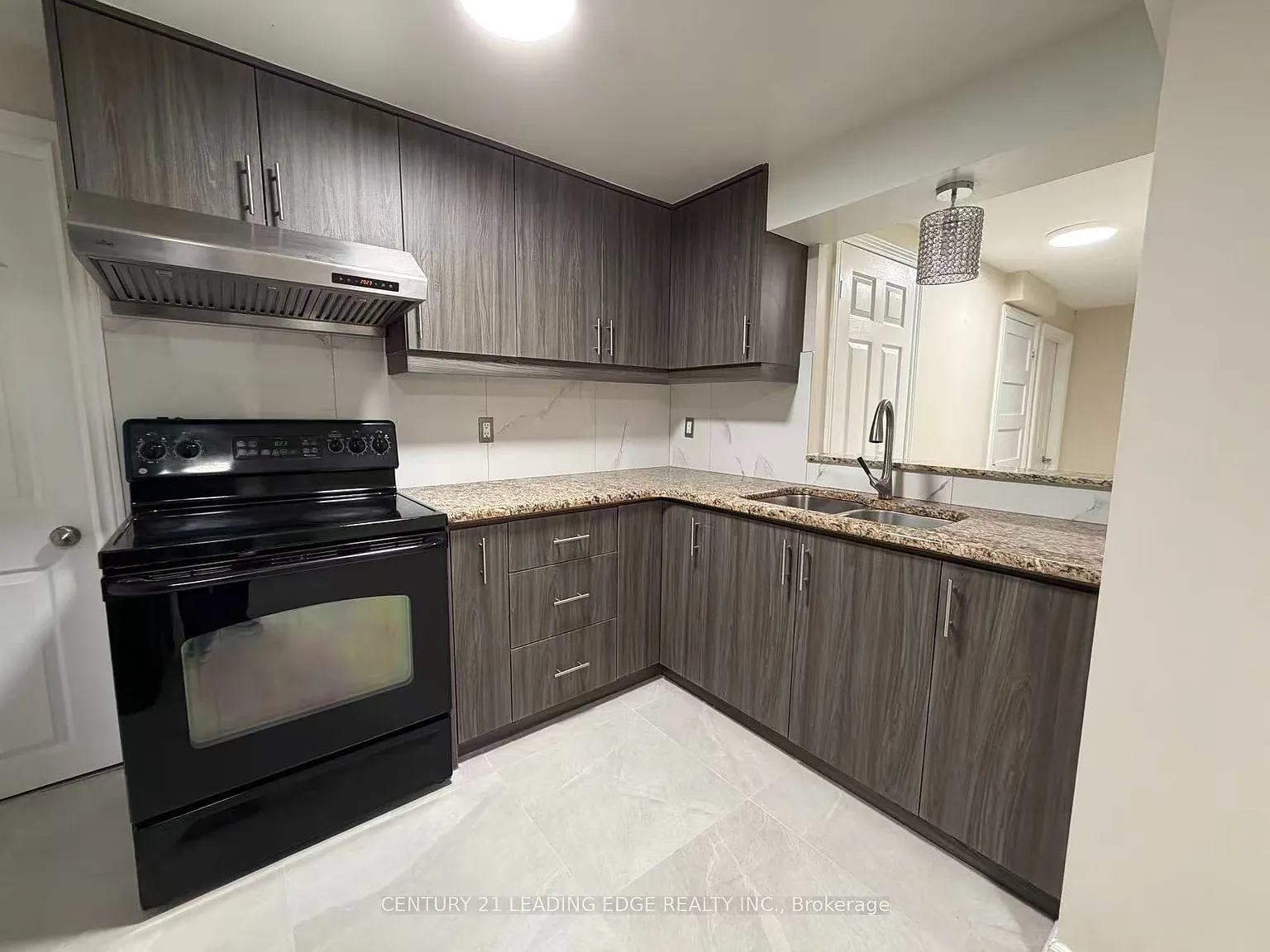 2 bed, $1,900 — Photo 4