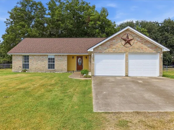 305 Jane St, Bridge City, TX 77611