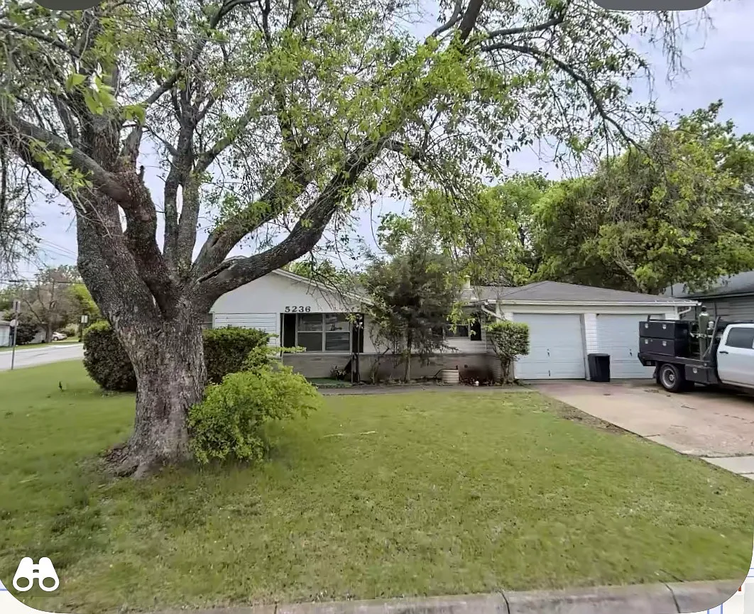 2 bed, 1.5 bath, 1132 sqft, $1,600 — Photo 1
