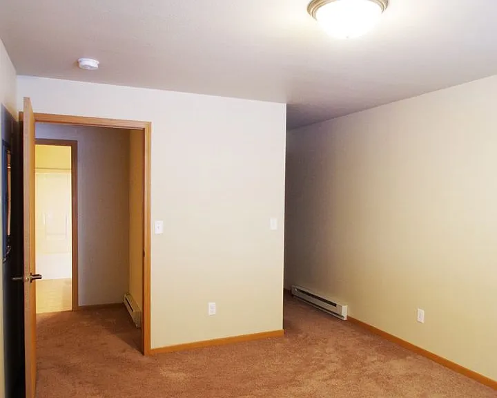 Belcastle Apartments — Photo 82