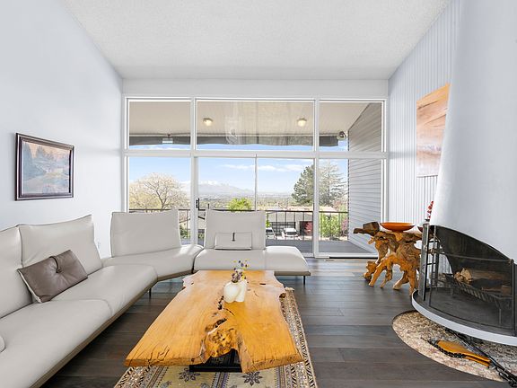 3rd image of 1881 S Wasatch Dr