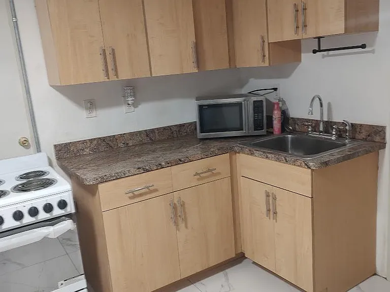 6 Miami Gardens Rd #1 — Photo 2