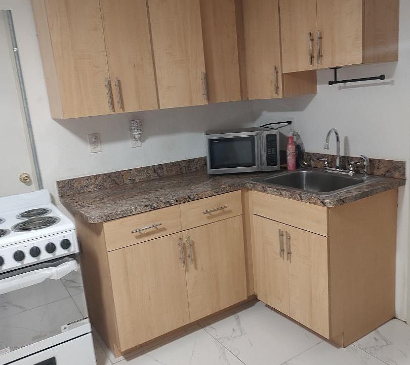 2nd image of 6 Miami Gardens Rd #1