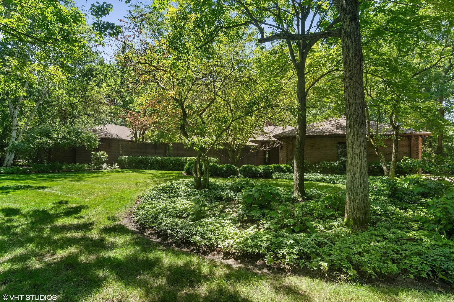 2050 Clendenin Ln photo 1