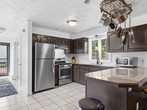 777 New Plainville Rd, New Bedford, MA 02740