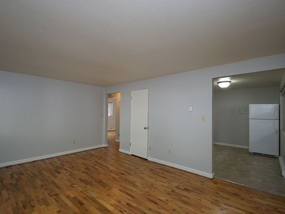 3rd image of 8735 Greenwood Ave N Unit 14