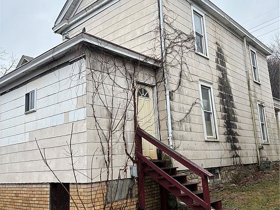 3rd image of 946 Bank St