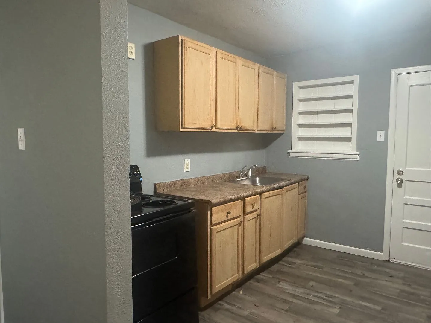 608 Harrell — Photo 1