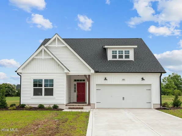 2885 Tucker Hill Drive, Grimesland, NC 27837