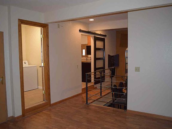 5th image of 1060 Washington Ave
