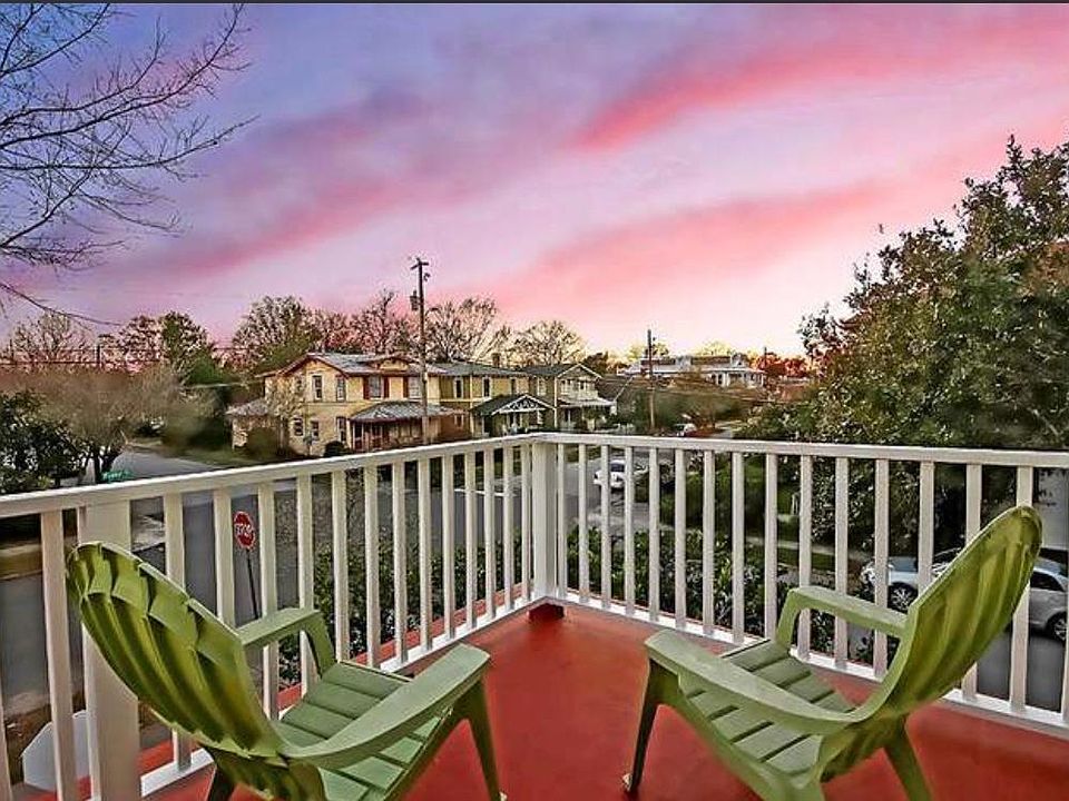 Deck with amazing views.