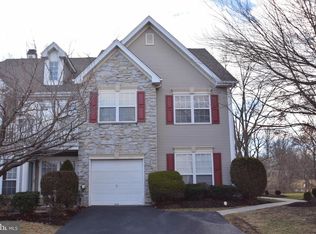 100 Ascot Ct, North Wales, PA 19454