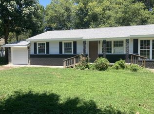 91 Pledger Pkwy, La Fayette, GA 30728