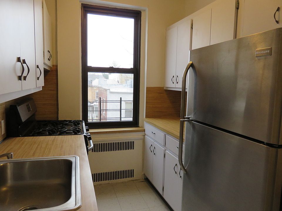 1st image of 2147 E 17th St APT 3g