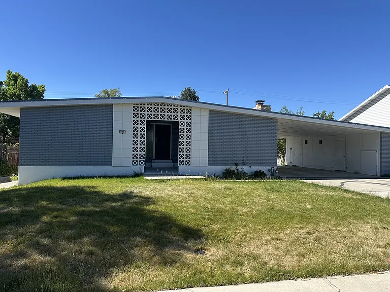875 W 2100 N — Photo 11