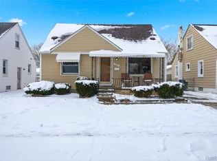 25913 Culver St, Saint Clair Shores, MI