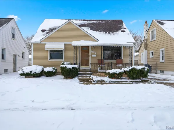 25913 Culver St, Saint Clair Shores, MI 48081