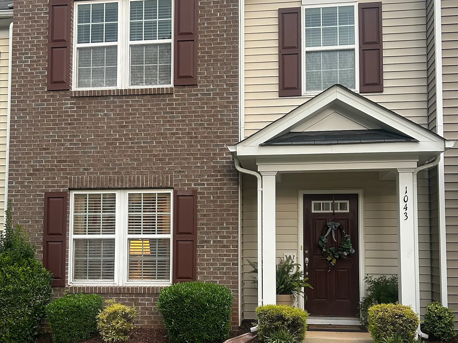 3 bed, 2.5 bath, 1576 sqft, $2,900 — Photo 1
