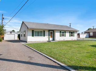 902 Cedar Ave, Richland, WA 99352