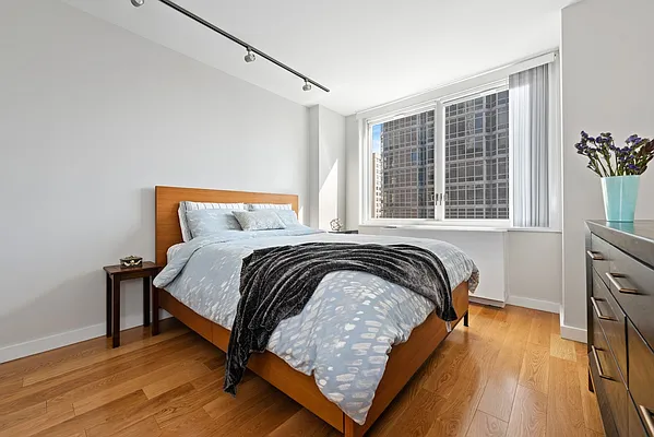 Sold by Compass | media 6