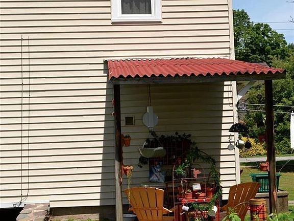2nd image of 18 Follett St