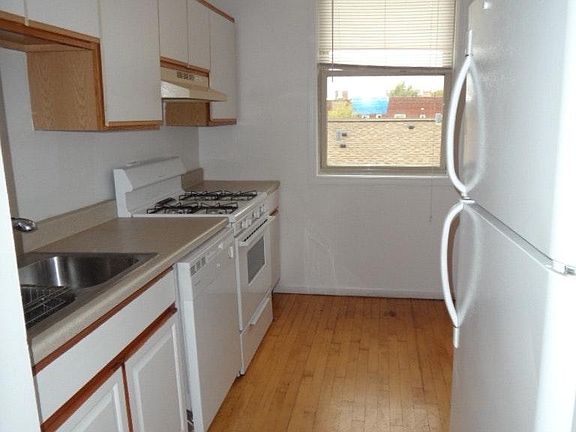 5th image of 1525 W Farwell Ave APT 3A