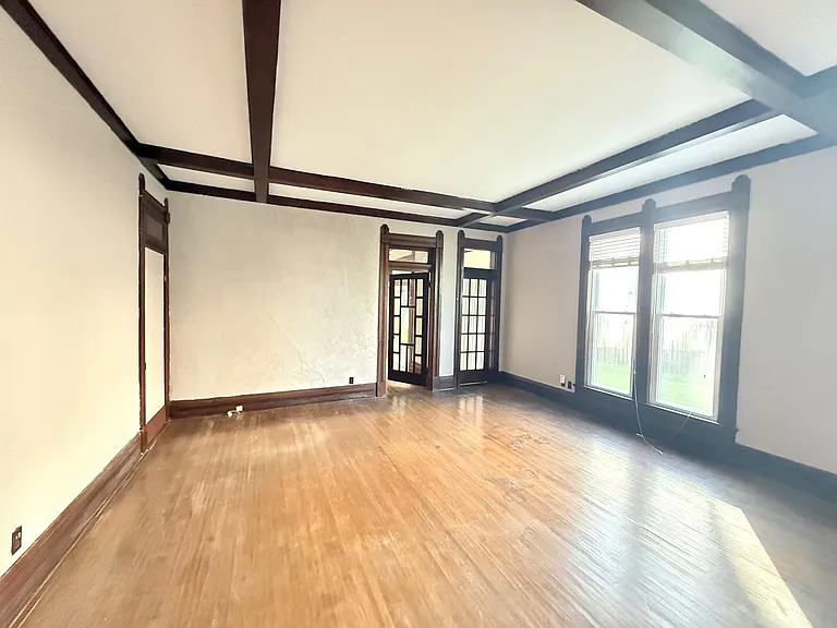 1603 E Oak St #1 — Photo 3