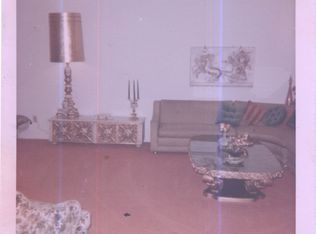18809 Paseo Nuevo Dr, Tarzana, CA 91356