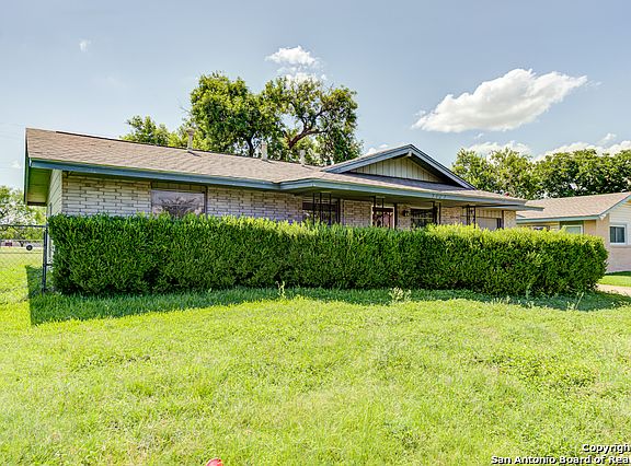 4th image of 9023 Yett Ave
