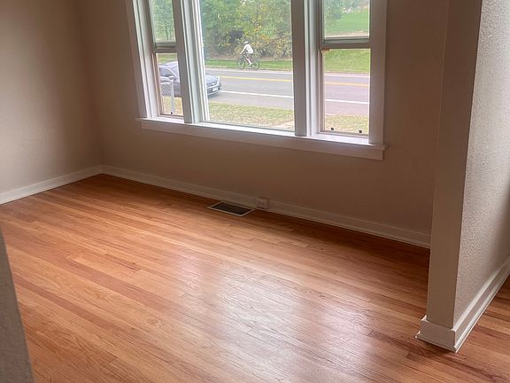 3rd image of 2604 N Elizabeth St