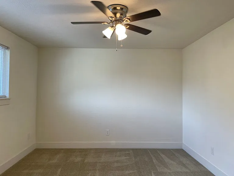 DW1712 - Woodland Heights — Photo 20